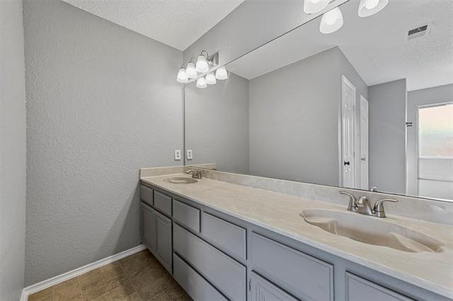 Building Photo - 213 Dodge Trail