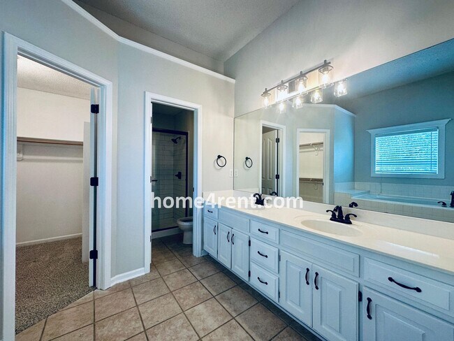 Building Photo - A Fantastic Four Bedroom, Olathe Home w/ N...