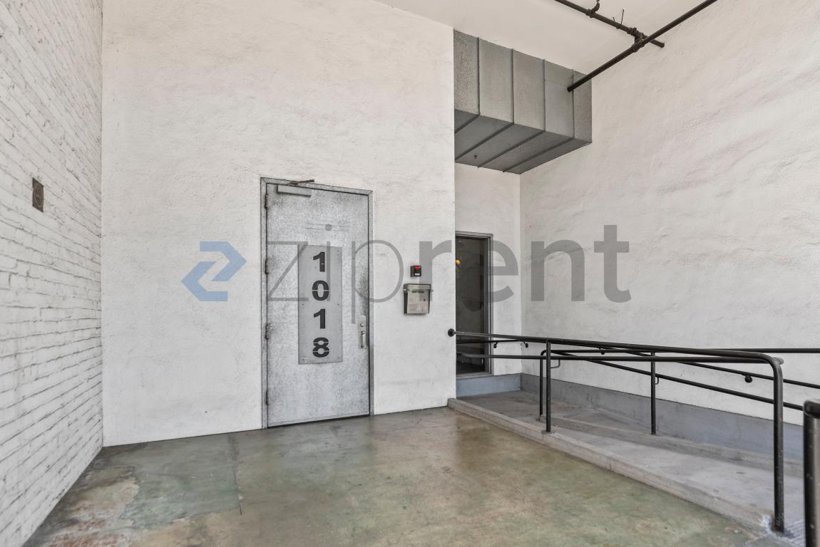 Building Photo - Unit 123