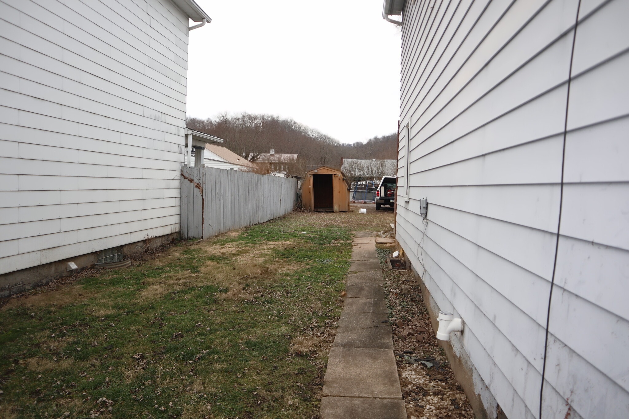 Building Photo - 504 Underwood Ave