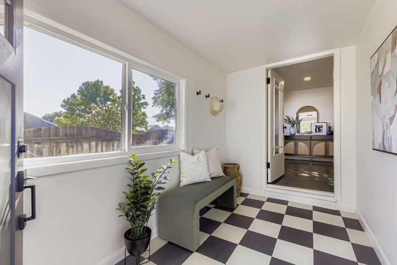 Building Photo - 1700 W Stoll Pl