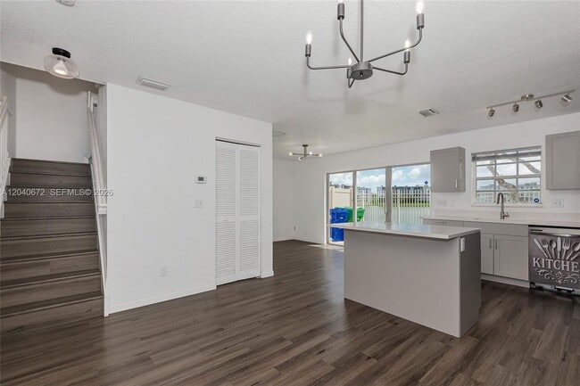 Building Photo - 2123 SW 87th Terrace
