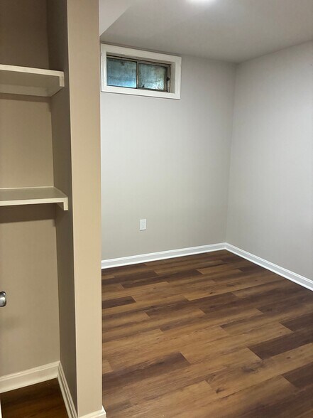 Building Photo - 1508 Holleyside Dr
