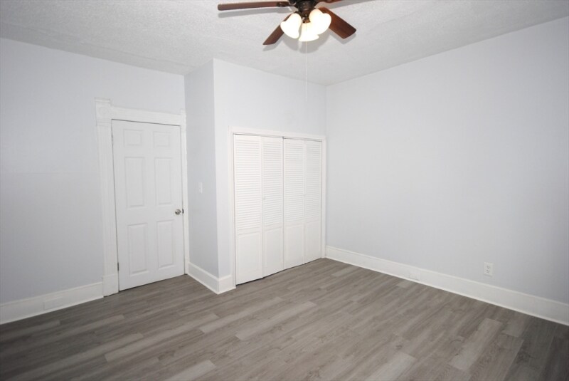 Building Photo - 72 Hall St