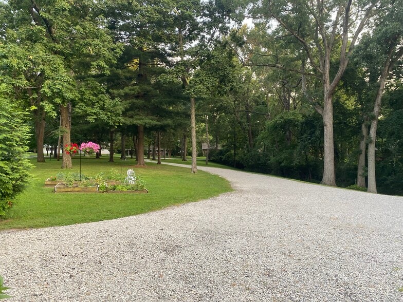 Building Photo - 57 West Hazel Dell Ln