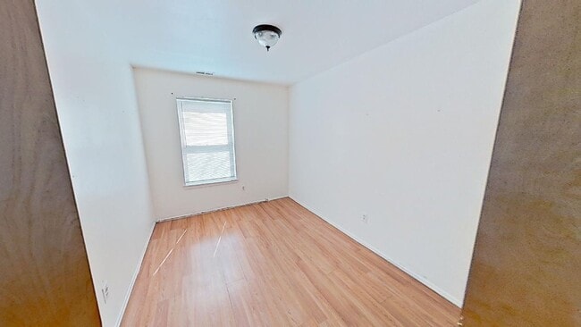 Building Photo - 6335 Tulip St