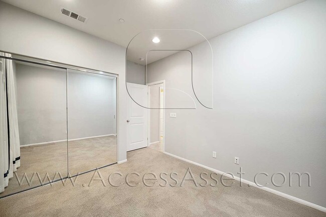 Building Photo - 29534 Dry Creek Dr