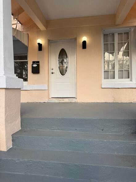 Building Photo - 2507 Highland Ave