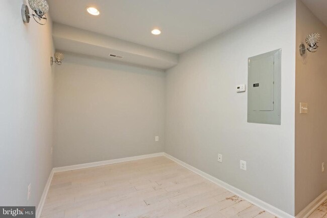 Building Photo - 1705 Montello Ave NE