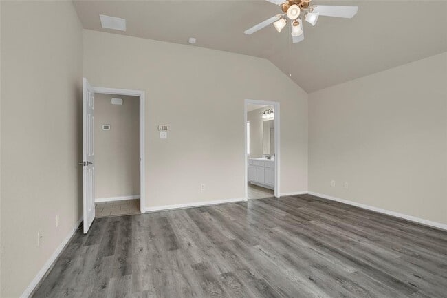 Building Photo - 24615 Tribeca Ln
