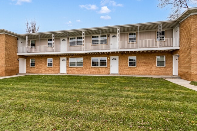Building Photo - 502 E Merrill Ave