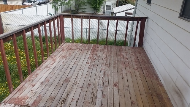 Building Photo - Great home with 2 car garage, deck and shed, fenced yard in Roy for rent