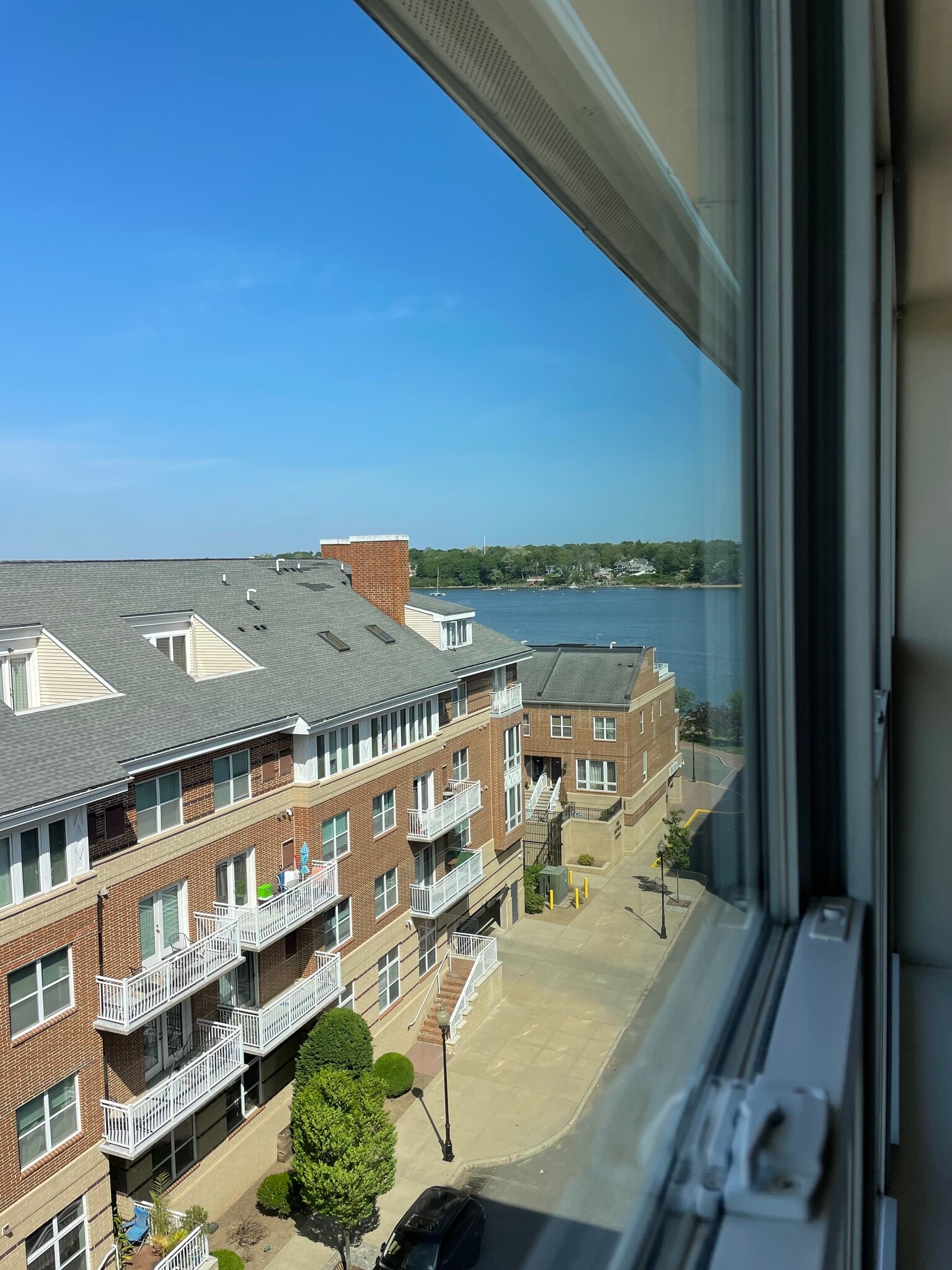 Building Photo - 358 Rector St