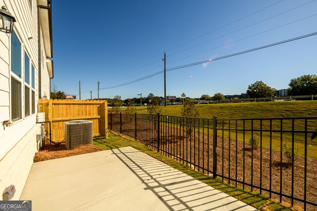 Building Photo - 2559 Adventure Way
