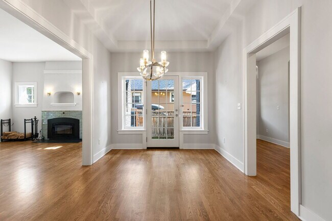 Building Photo - 2715 NE 35th Ave