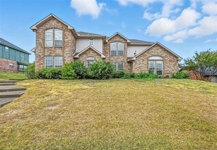 Building Photo - 1591 N Hills Dr