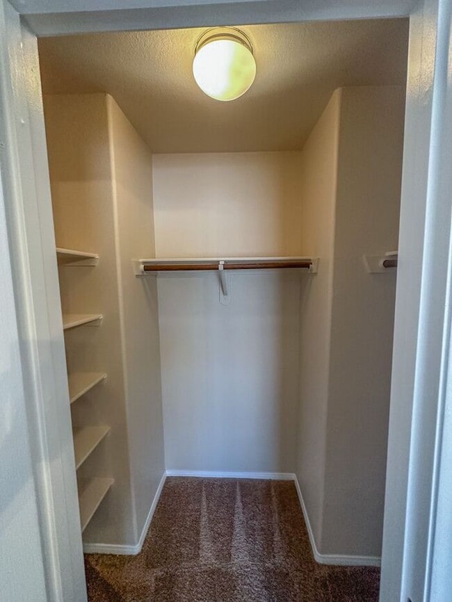 Building Photo - IMMACULATE REMODLED 2 STORY HOME IN HENDER...