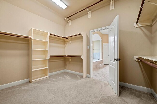 Building Photo - 11812 Sea Shadow Bend