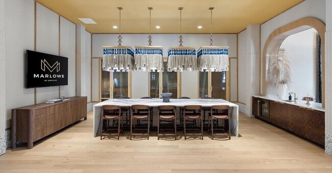 Building Photo - 1000 Marlowe Vis Pl