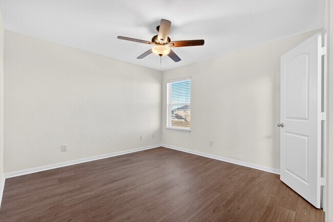 Building Photo - 308 Yearwood Ln