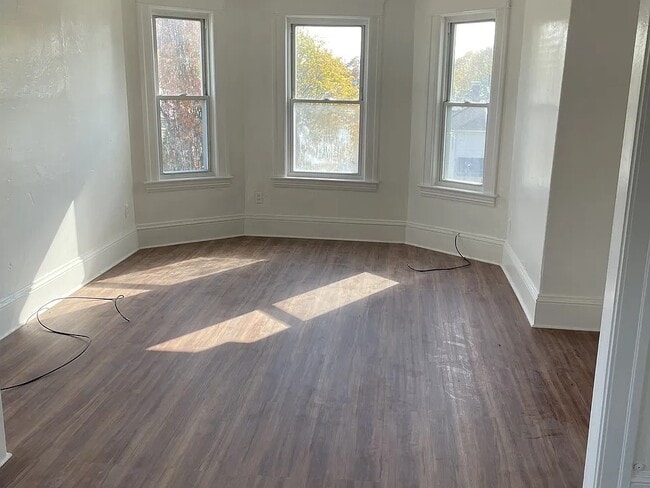 Building Photo - 119 Hamilton St