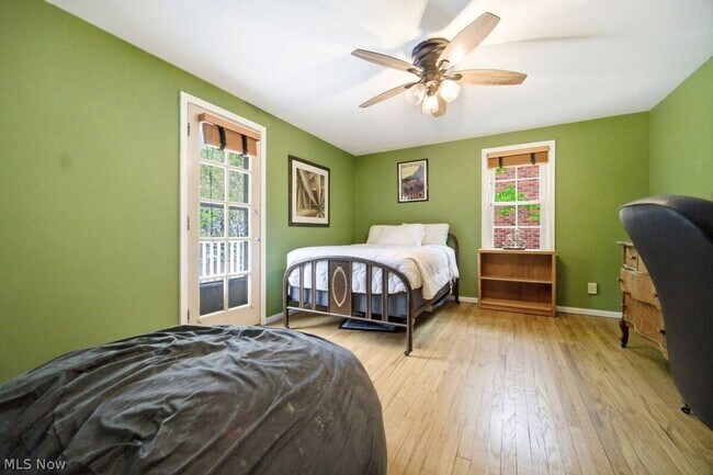 Building Photo - Beautiful 4-Bedroom Brick Colonial in University Heights
