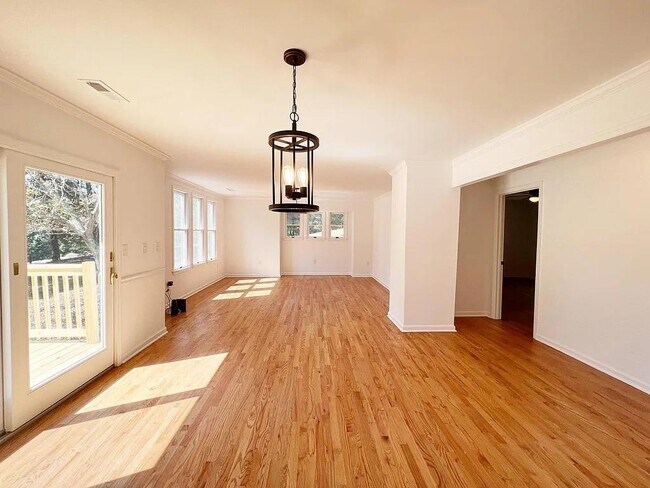 Building Photo - 12 Ginger Ln