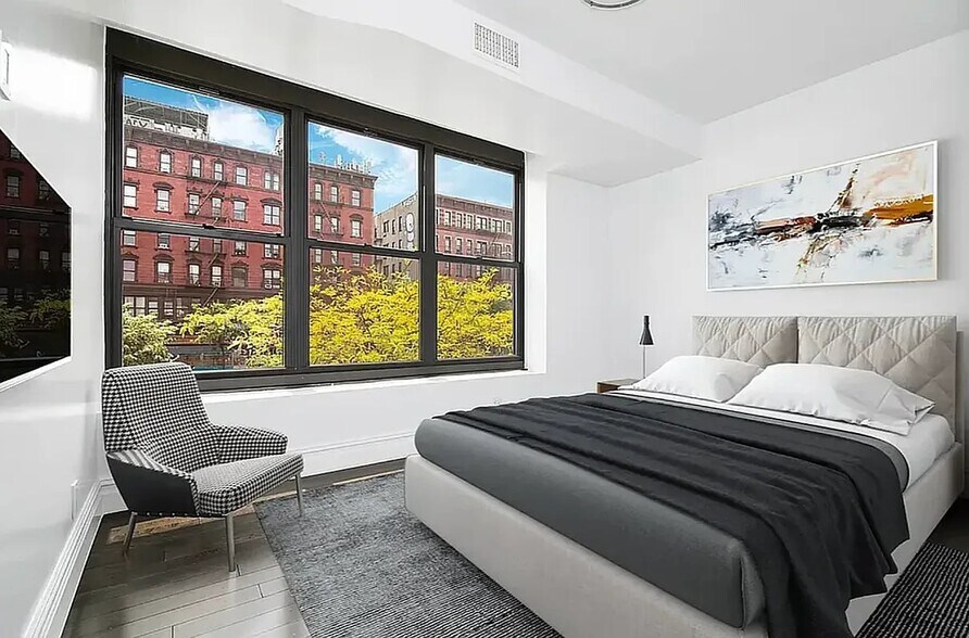 Building Photo - 64 Delancey St