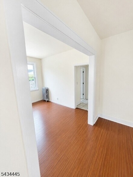 Building Photo - 137 Hammond Ave