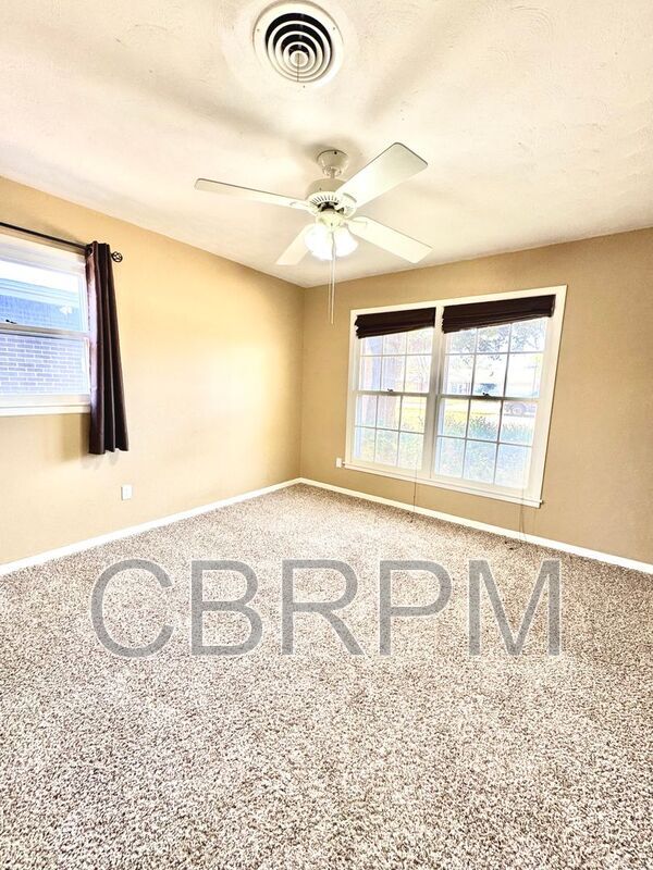 Building Photo - 5434 31st St