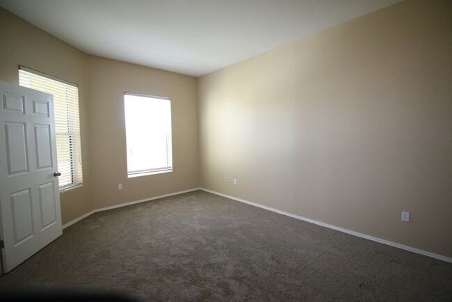 Building Photo - 14575 W Mountain View Blvd