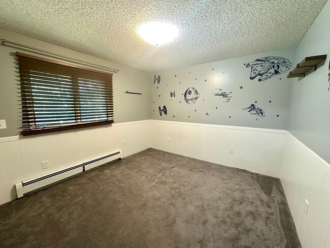 Building Photo - LAKEFRONT LIVING!