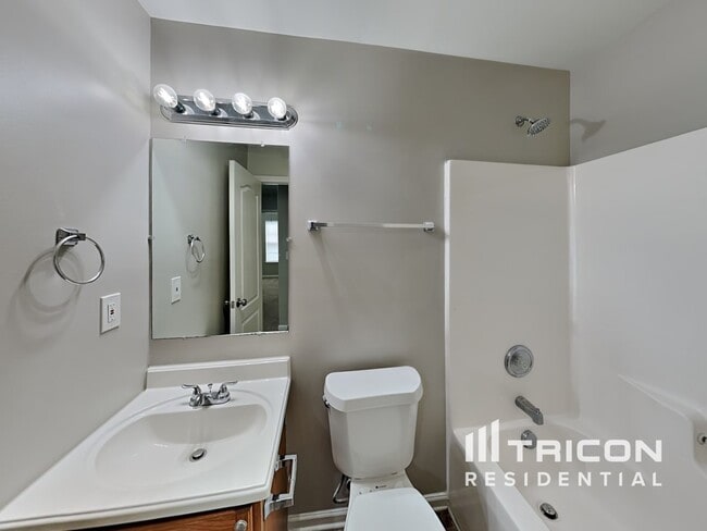Building Photo - 106 Newport Dr