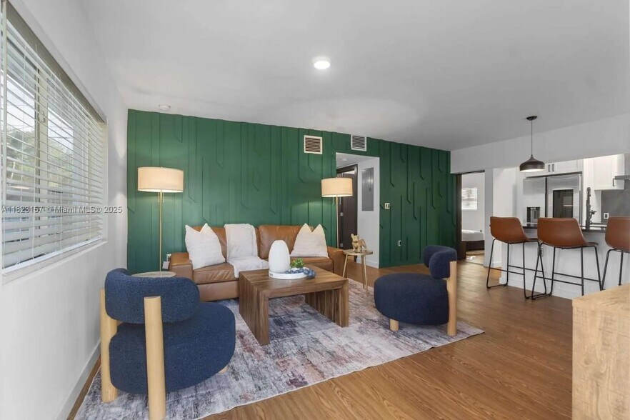 Primary Photo - 1428 NE 153rd Ter