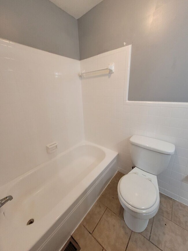 Building Photo - Huntsville