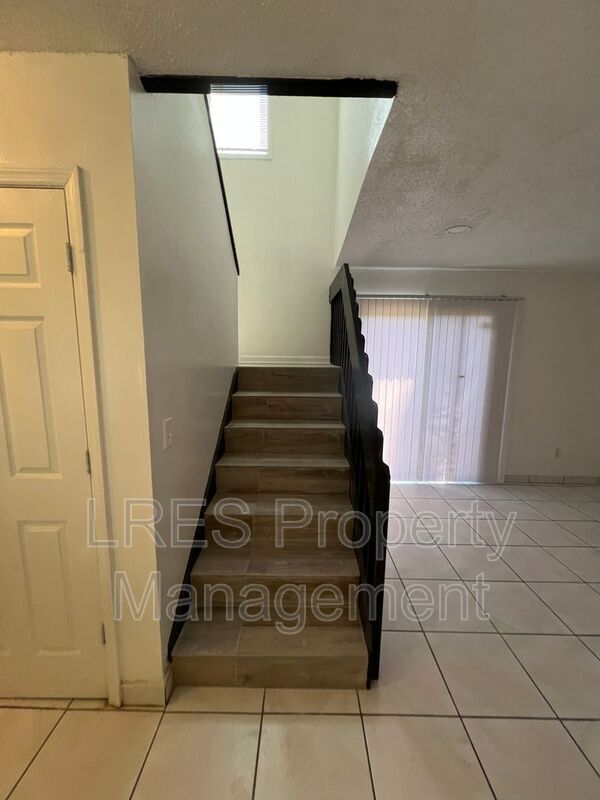 Building Photo - 5151 Picadilly Circus Ct