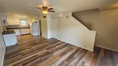 Building Photo - College Park - August 2026