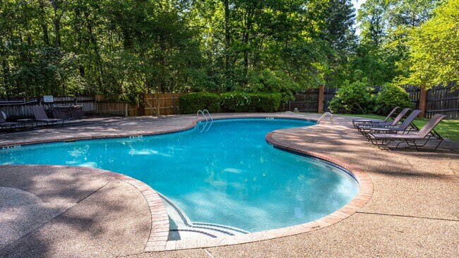 Building Photo - Woodshire Duplexes & Townhomes