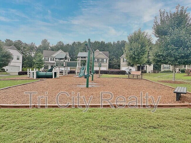 Building Photo - 113 Macalester Dr