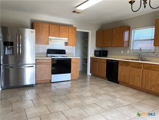 Building Photo - 1360 Copper Path Dr