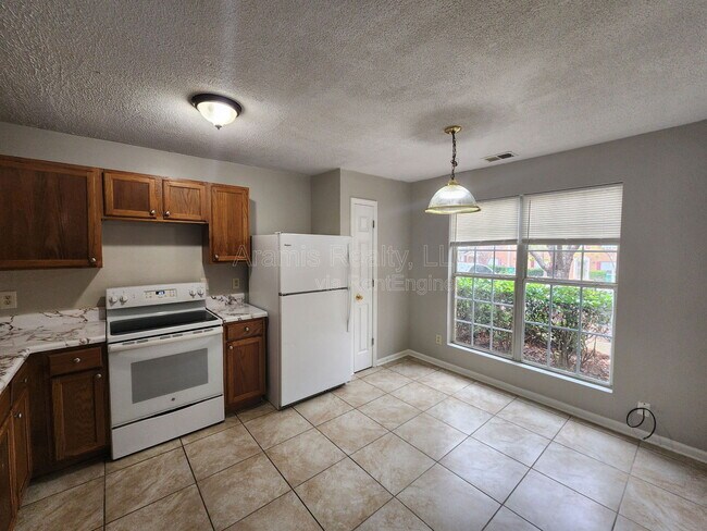 Building Photo - 3752 Waldrop Ln