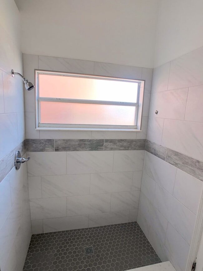 Building Photo - Move in Ready home in Kissimmee