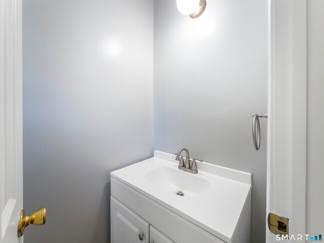 Building Photo - 344 Monticello Dr
