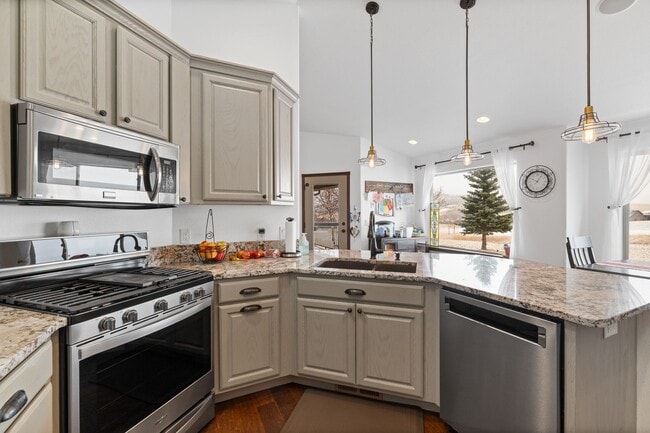 Building Photo - 8017 Brooks Lp