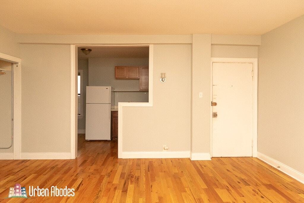 Building Photo - 1337 N Dearborn St