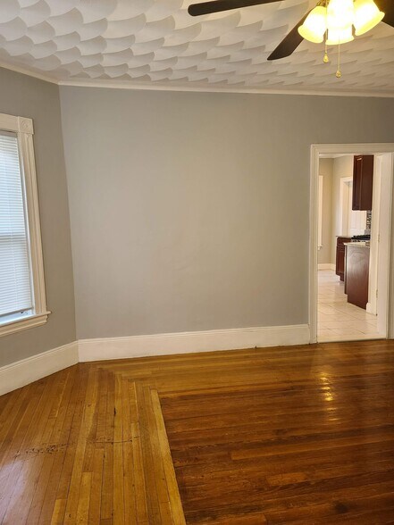 Building Photo - 194 Howard St