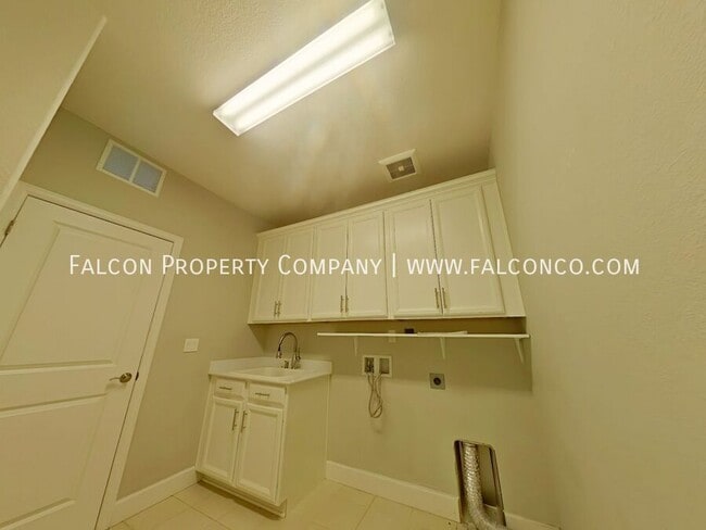 Building Photo - 1442 Promontory Bluff View
