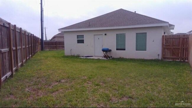 Building Photo - 10 Sandpiper Ave