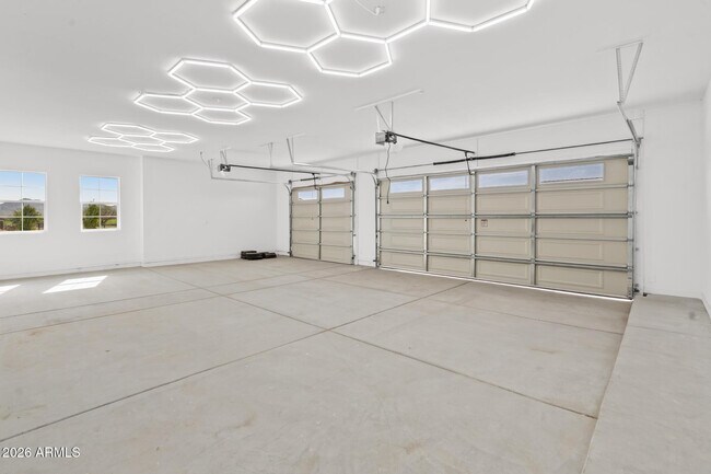 Building Photo - 22926 W La Mirada Dr