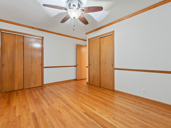 Building Photo - 327 Wallace Ave